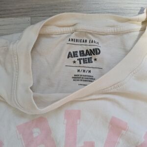 American Eagle Outfitters Cream Short Sleeve Tee
